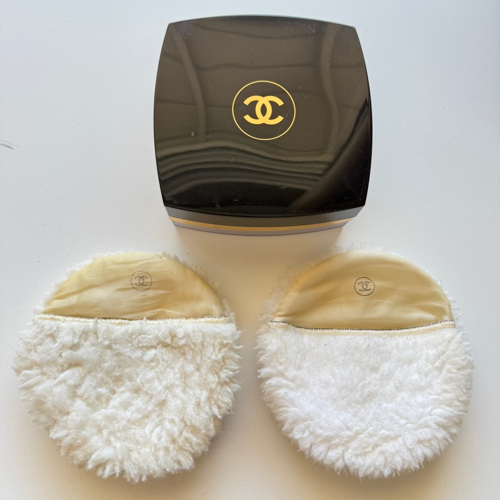 Chanel No 5 Poudre Libre Apres-Bain After Bath Powder 5oz with 3 Puffs CC Logo